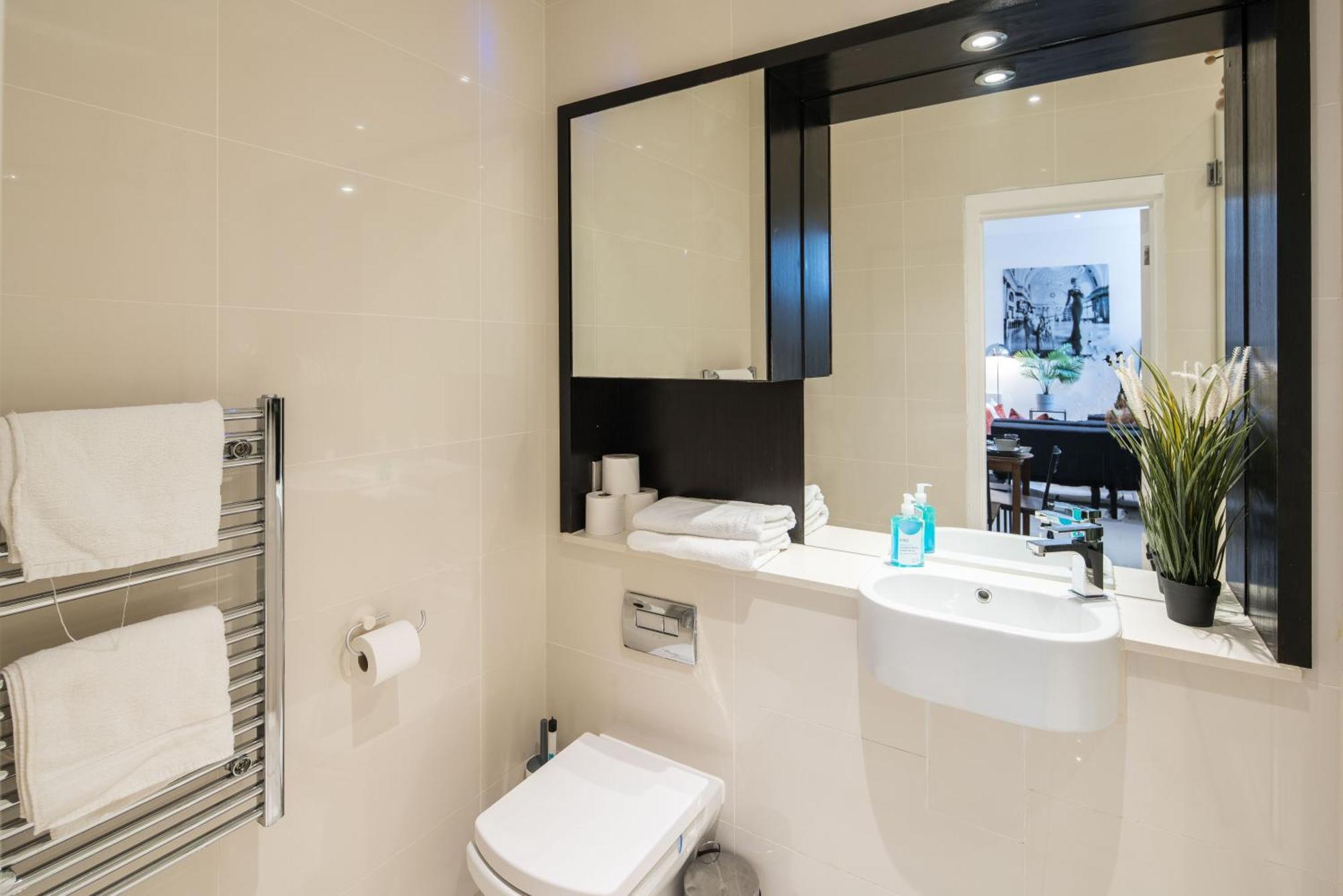 דירות לונדון Al Central-Soho-Chinatown-Coventgarden-Cozy-Onebed מראה חיצוני תמונה